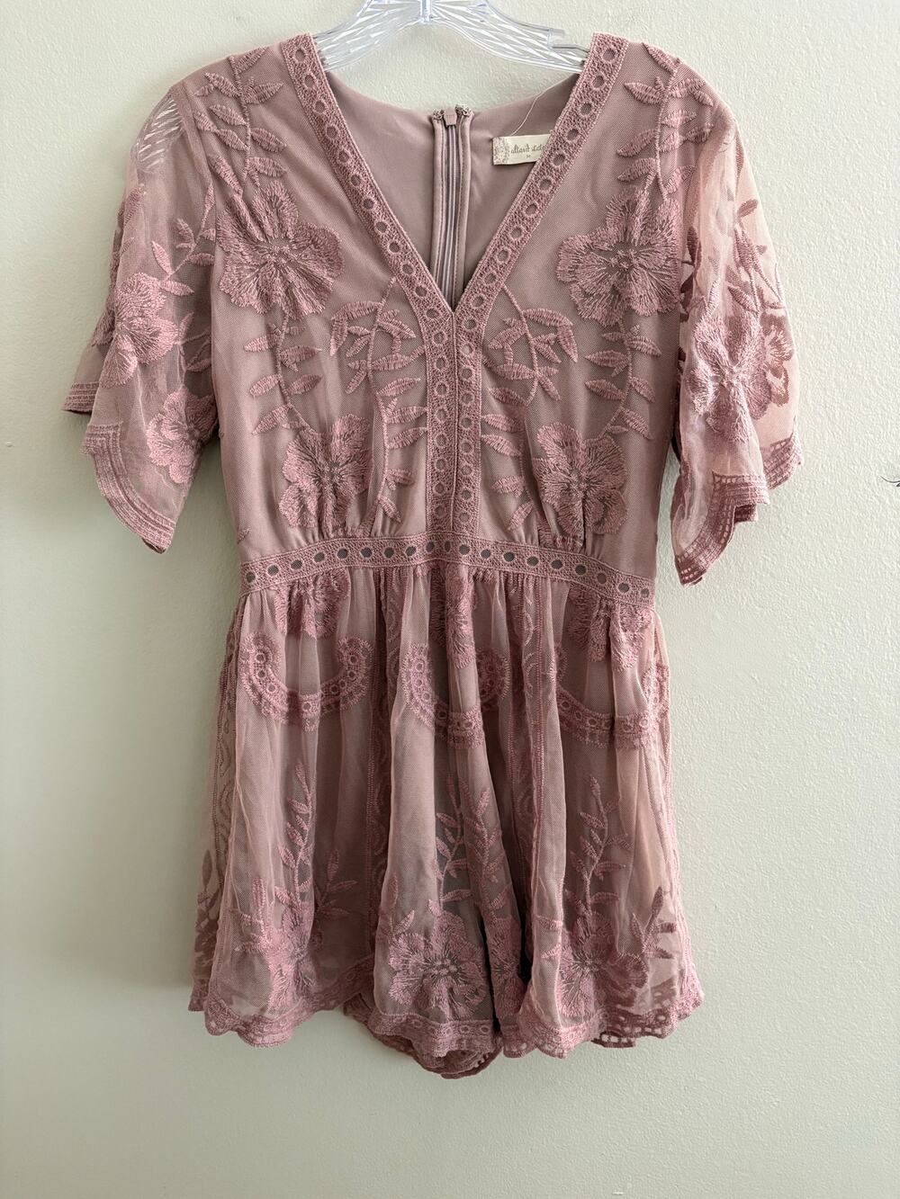 Altar'd State Embroidered Lace Romper Mauve Pink V-Neck Boho Women's Size M